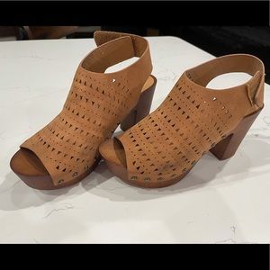 Cupid platform Sandals